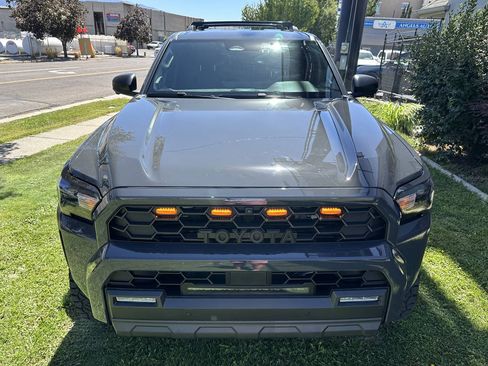 Used 2025 Toyota 4Runner TRD Off-Road Premium w/ Tow Technology Package AWD/4WD image 12