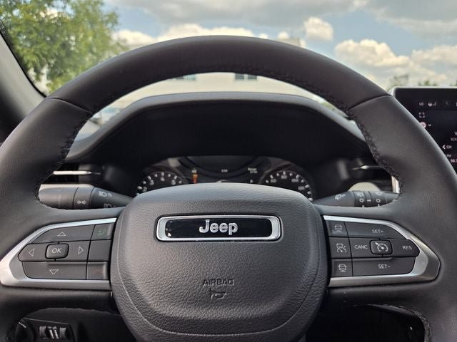 Used 2026 Jeep Compass Limited AWD/4WD image 25