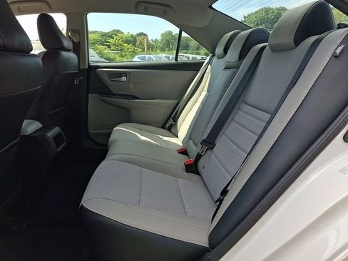 Used 2017 Toyota Camry SE FWD image 17