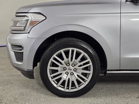 Used 2023 Ford Expedition Max Limited RWD image 8