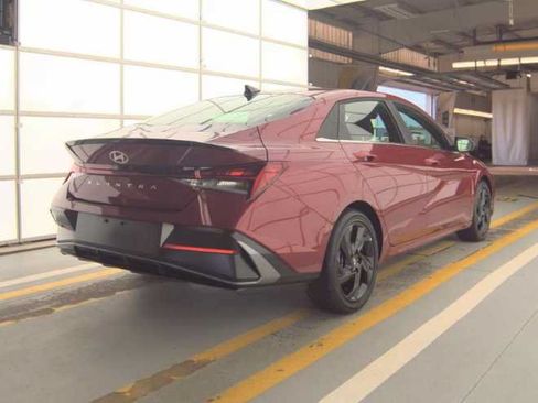 Used 2026 Hyundai Elantra SEL Sport Premium FWD image 4