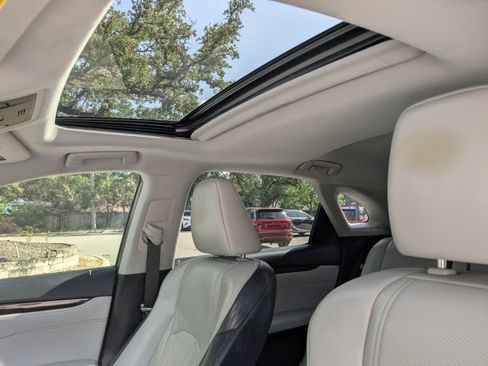Used 2019 Lexus RX 350 FWD w/ Navigation Package image 8