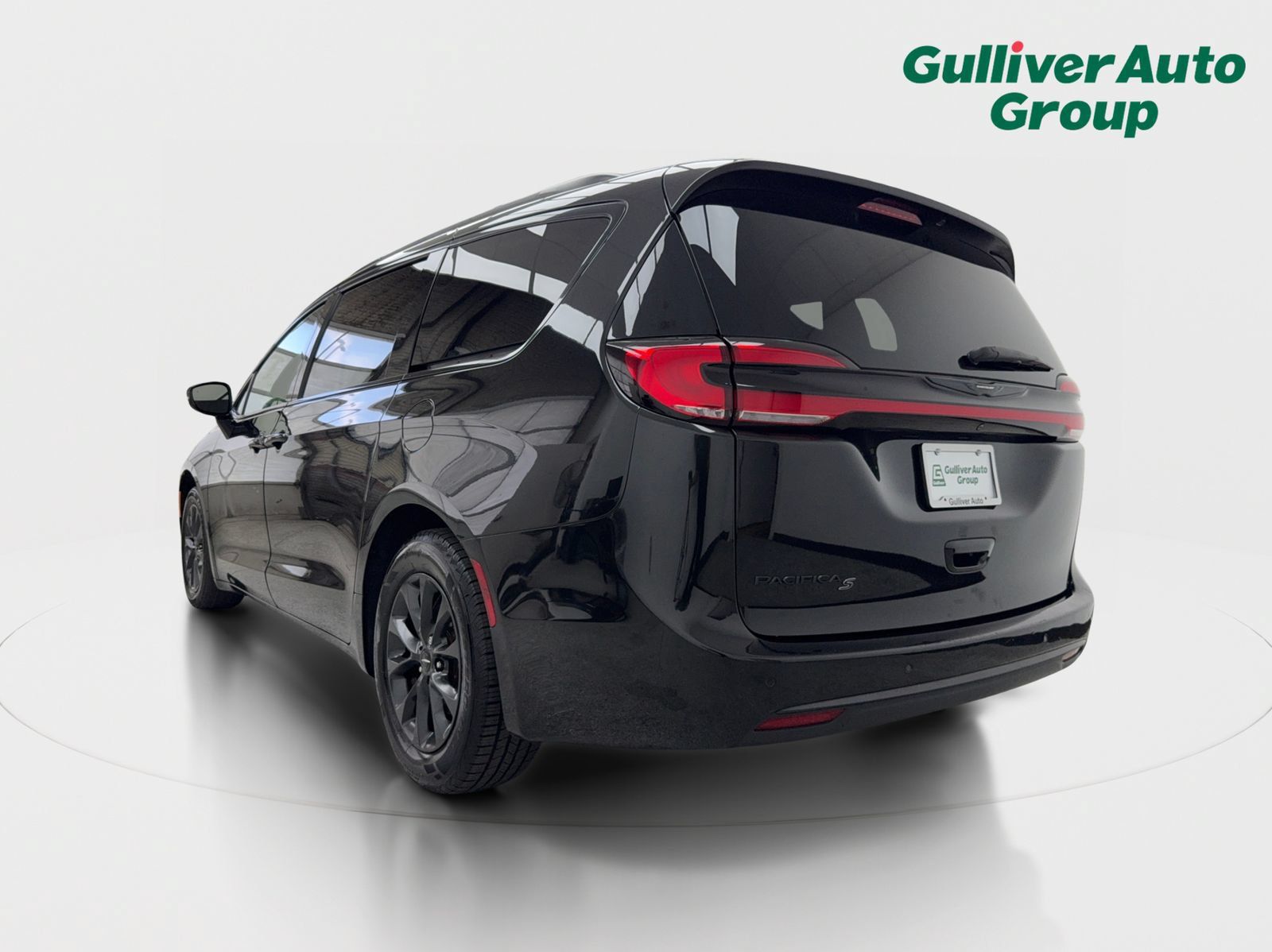 Used 2021 Chrysler Pacifica Touring-L w/ S Appearance Package FWD image 5