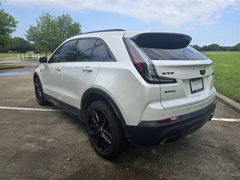 Used 2021 Cadillac XT4 Sport w/ Cold Weather Package FWD image 4