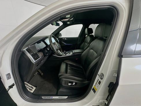 Used 2020 BMW X5 M50i w/ Executive Package image 13