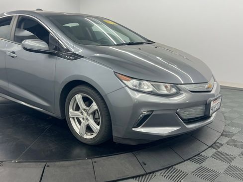 Used 2018 Chevrolet Volt LT w/ Comfort Package image 6