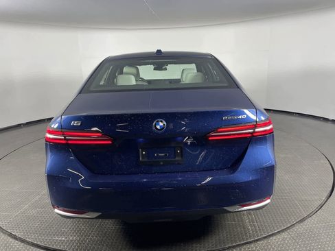 Certified 2024 BMW i5 eDrive40i w/ Premium Package image 8