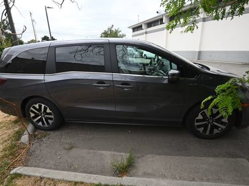 Used 2025 Honda Odyssey EX-L image 7