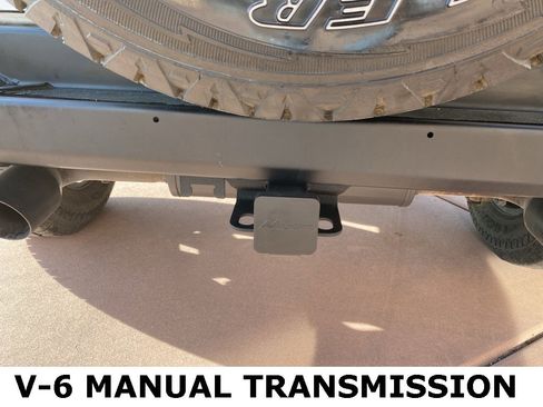 Used 2013 Jeep Wrangler Unlimited Sahara image 10