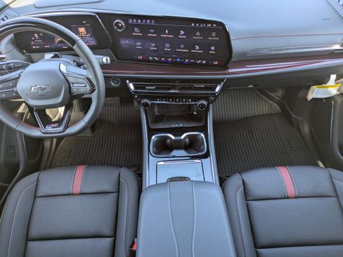 New 2026 Chevrolet Traverse RS w/ LPO, Floor Liner Package AWD/4WD image 12