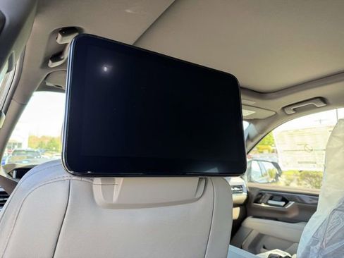 New 2026 GMC Yukon Elevation AWD/4WD image 8