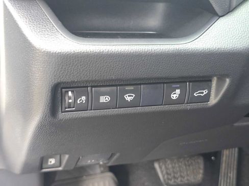 Used 2021 Toyota RAV4 XLE Premium AWD/4WD image 25