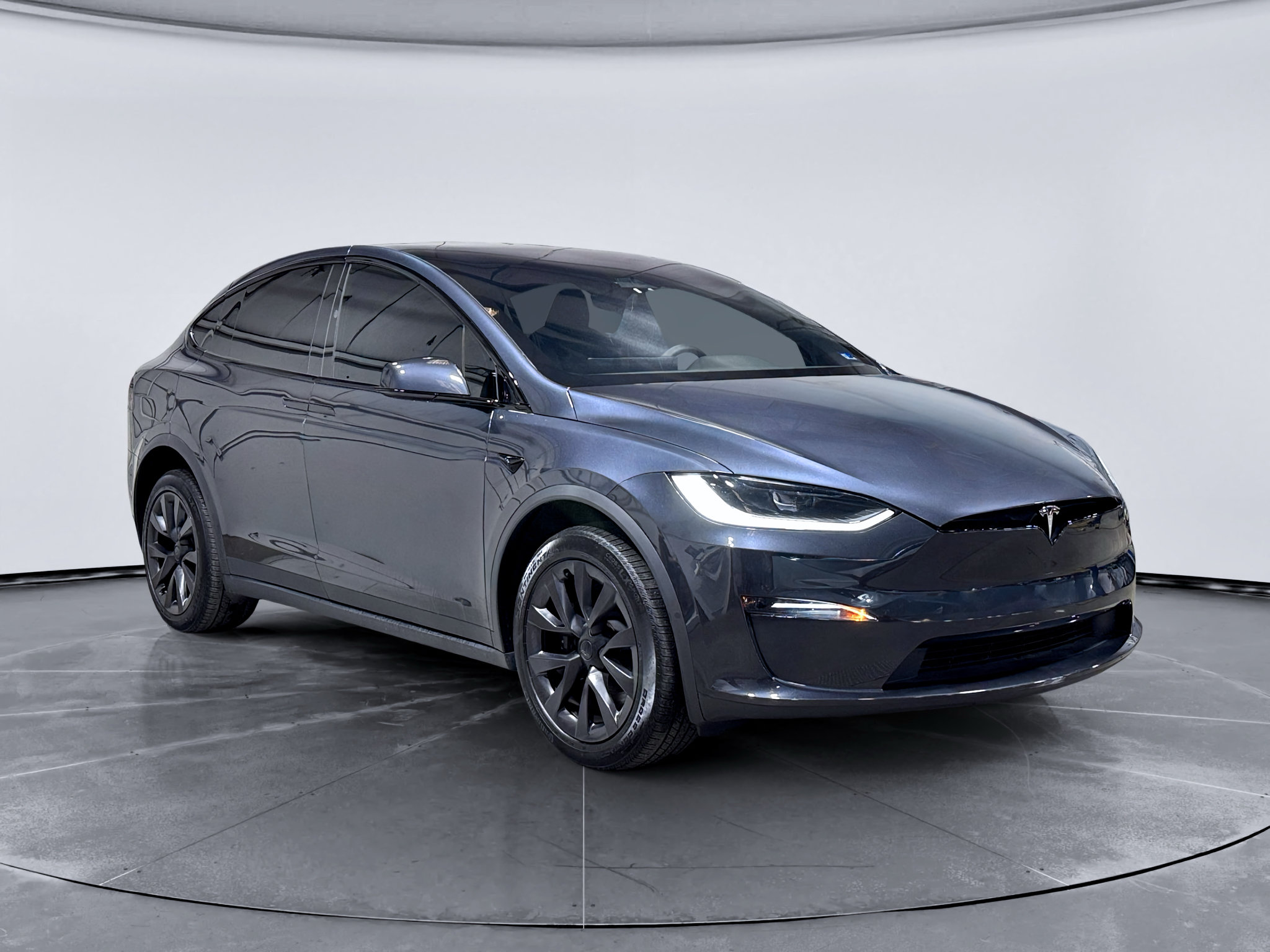 Used 2025 Tesla Model X AWD/4WD image 4