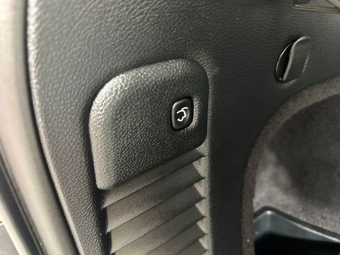 Used 2020 Jeep Grand Cherokee Overland image 11