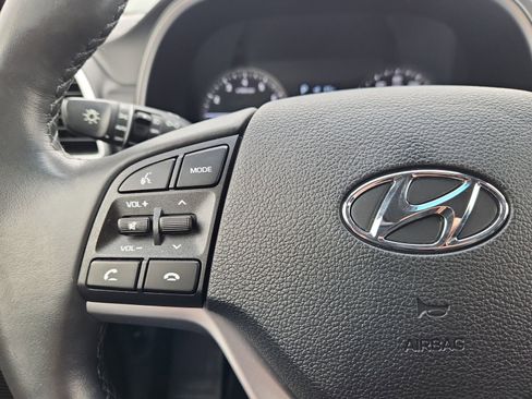 Used 2019 Hyundai Tucson Limited image 18