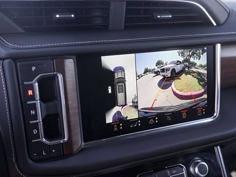 Used 2023 GMC Yukon Denali Ultimate AWD/4WD image 20