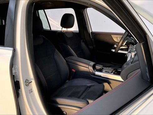 Used 2022 Mercedes-Benz GLB 35 AMG 4MATIC image 10