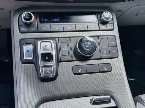 Used 2023 Hyundai Palisade SEL FWD image 16