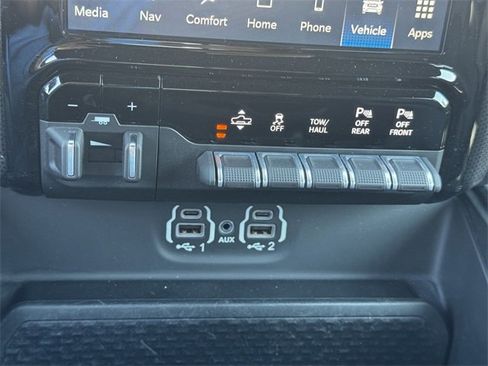 Used 2023 RAM 1500 Limited w/ Body Color Bumper Group image 38