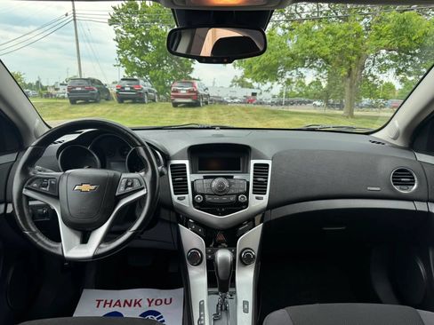 Used 2014 Chevrolet Cruze LT FWD image 15