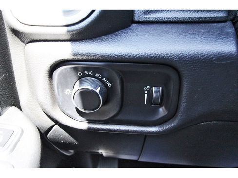 Used 2024 RAM 5500 Tradesman w/ Chrome Appearance Group image 19