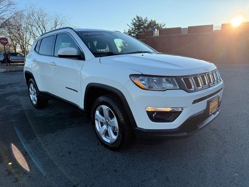 Certified 2021 Jeep Compass Latitude w/ Convenience Group image 2