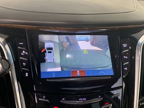 Used 2018 Cadillac Escalade 4WD image 26
