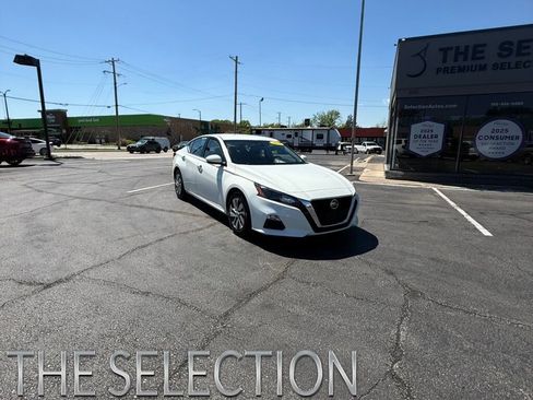 Used 2022 Nissan Altima 2.5 S FWD image 1