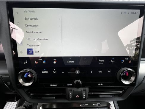 Certified 2025 Lexus GX 550 w/ Accessory Package (2T) image 26