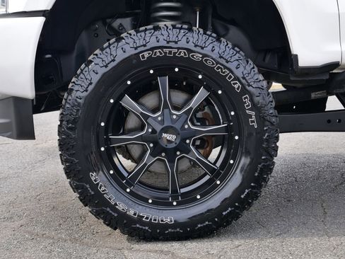 Used 2017 Ford F250 Platinum w/ Platinum Ultimate Package image 2