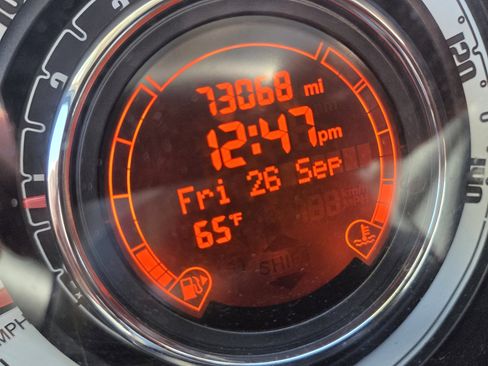 Used 2013 FIAT 500 Pop w/ Beats Audio Pkg image 16