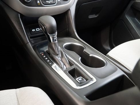 Used 2024 Chevrolet Equinox LS image 20