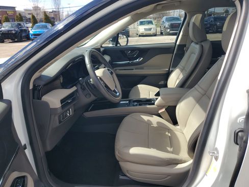 Used 2023 Lincoln Corsair Reserve w/ Equipment Group 201A image 12