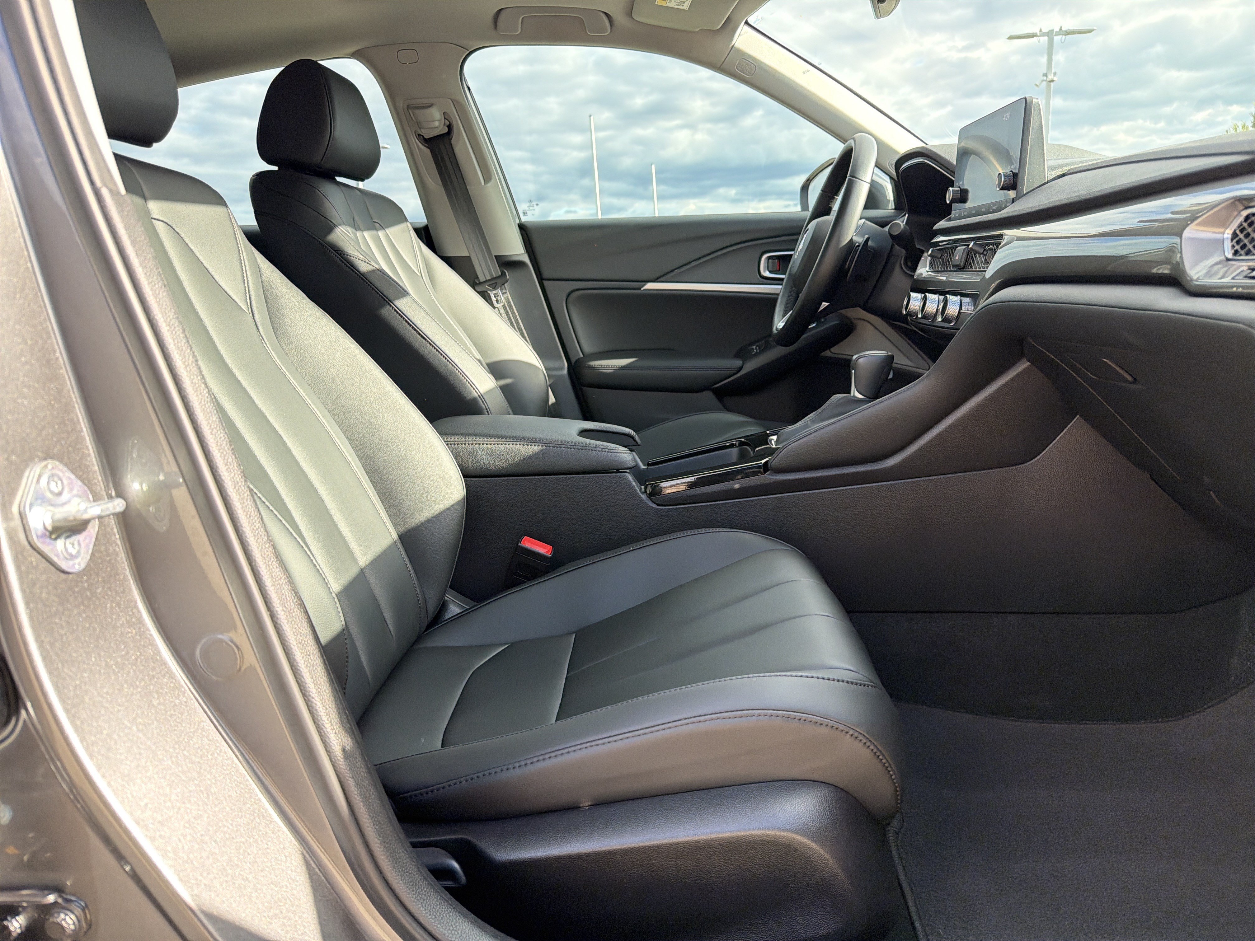 Used 2024 Acura Integra FWD image 32