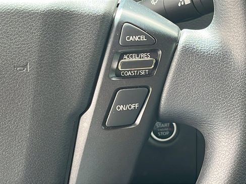 Used 2022 Nissan Frontier SV image 18