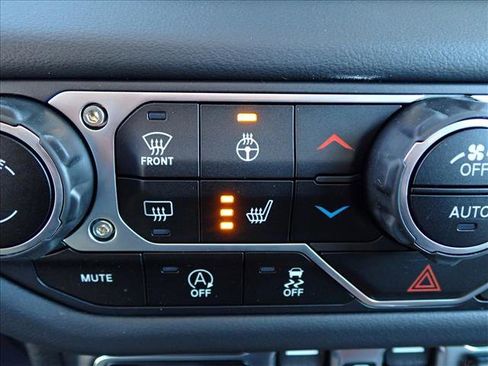 New 2025 Jeep Gladiator Rubicon w/ Safety Group AWD/4WD image 18
