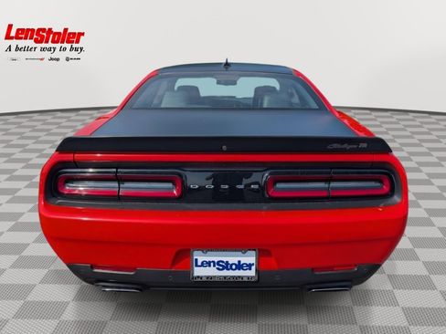 Used 2022 Dodge Challenger R/T Scat Pack RWD image 4