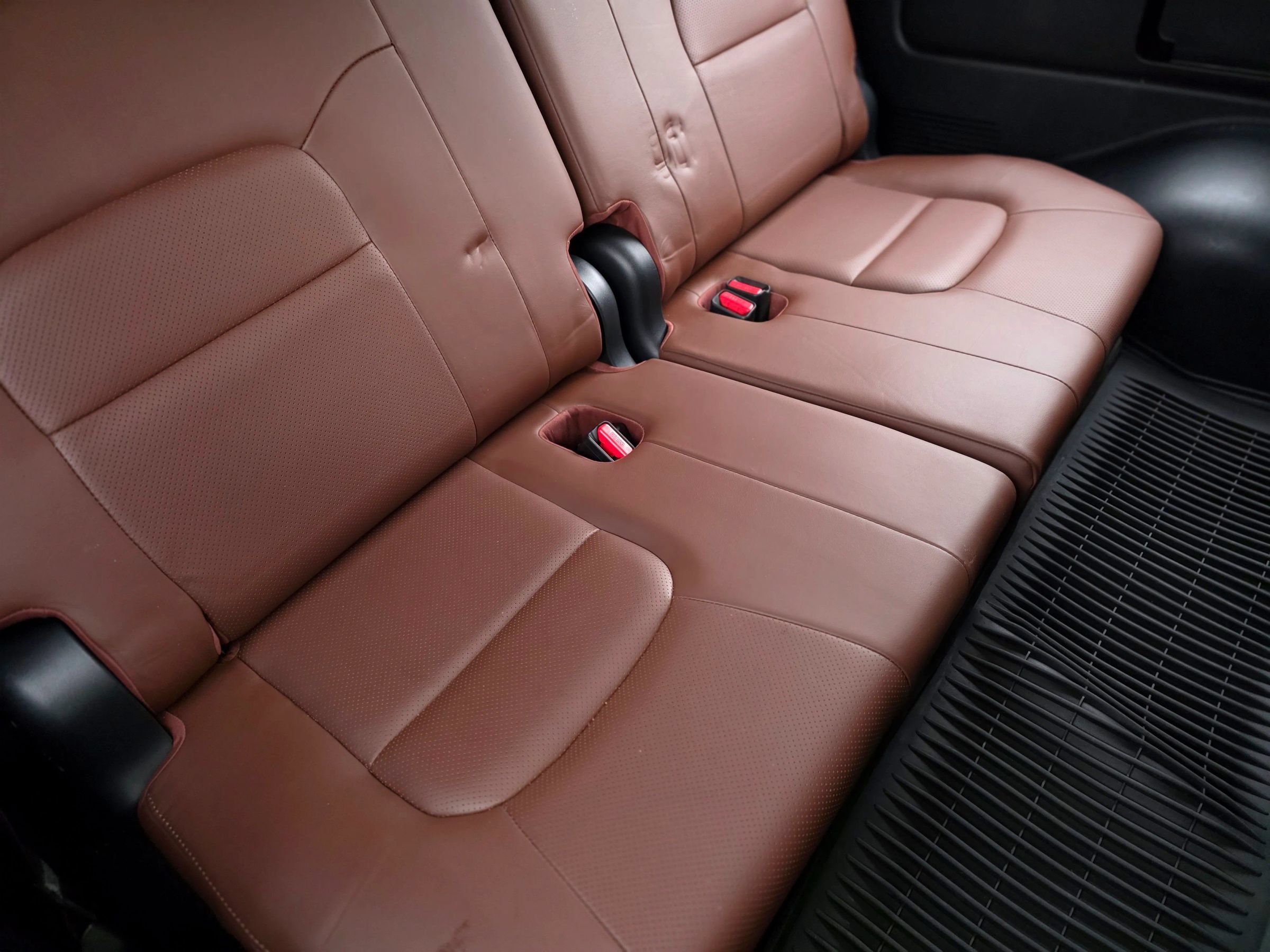 Used 2018 Toyota Land Cruiser w/ Carpet Mat Package AWD/4WD image 40