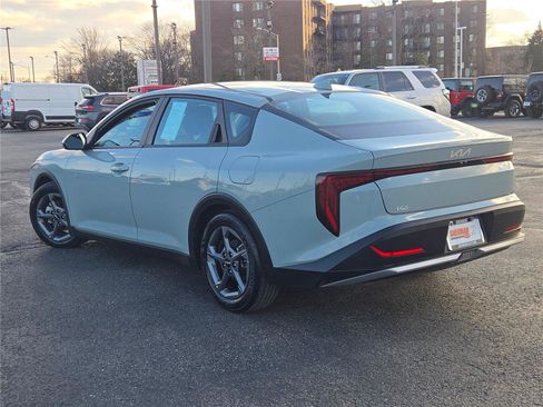 Used 2025 Kia K4 FWD image 16
