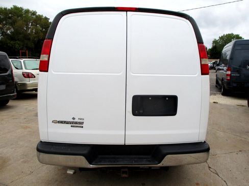 Used 2013 Chevrolet Express 2500 image 5