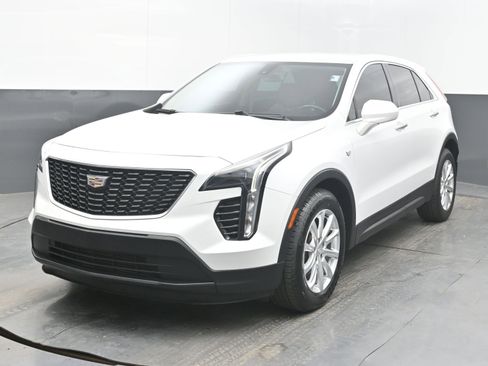 Used 2019 Cadillac XT4 Luxury FWD image 3