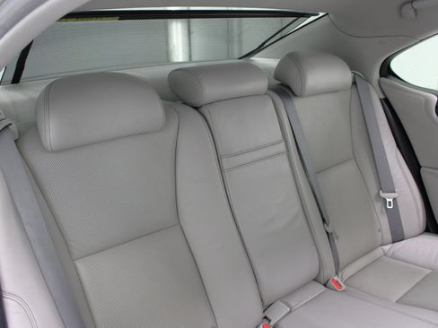 Used 2016 Lexus LS 460 image 45