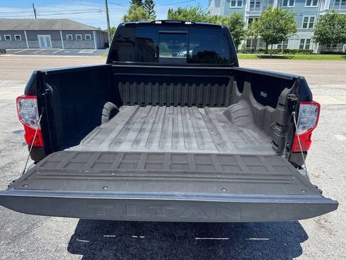 Used 2017 Nissan Titan SV RWD image 17