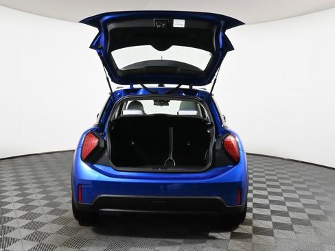 Used 2025 MINI Cooper 2-Door Hardtop image 34