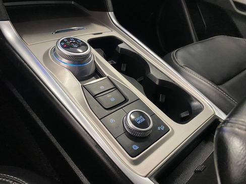 Certified 2021 Ford Explorer XLT w/ Equipment Group 202A image 26