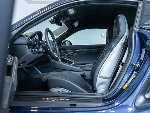 Certified 2025 Porsche 718 Cayman GTS RWD image 5