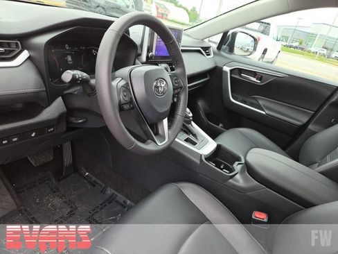 Used 2023 Toyota RAV4 XLE Premium AWD/4WD image 22
