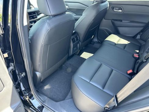 New 2026 Nissan Rogue Dark Armor FWD image 19