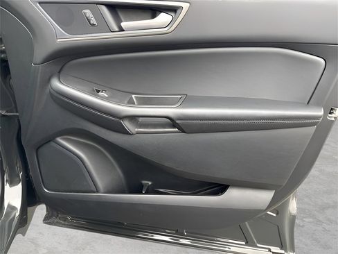 Used 2024 Ford Edge SEL image 10