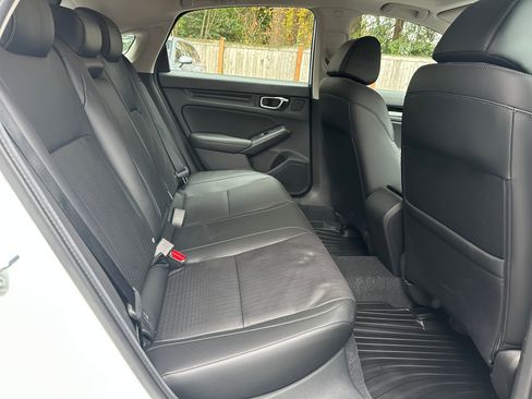 Used 2024 Honda Civic EX-L image 12